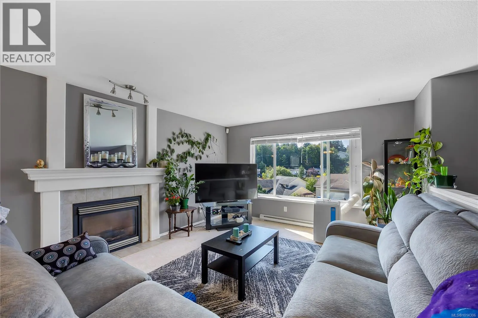 4740 Fairbrook Cres