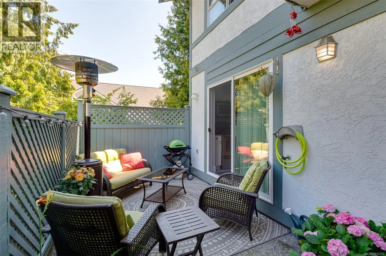 17 3008 Quadra St