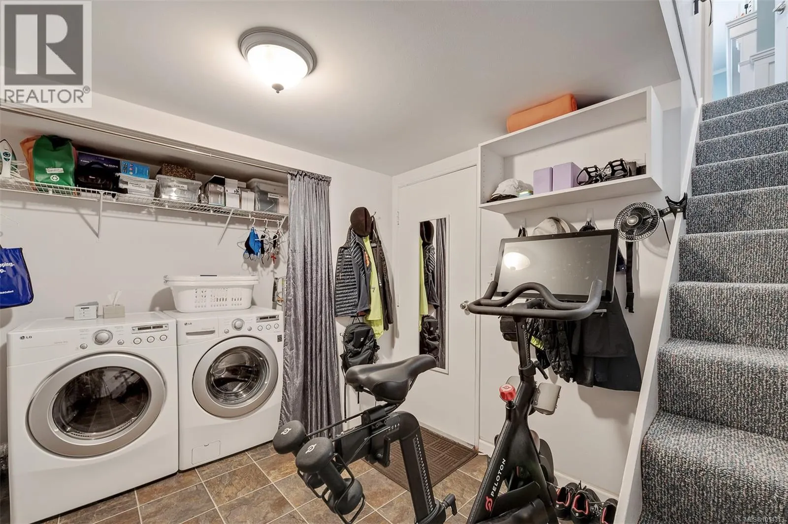 17 3008 Quadra St
