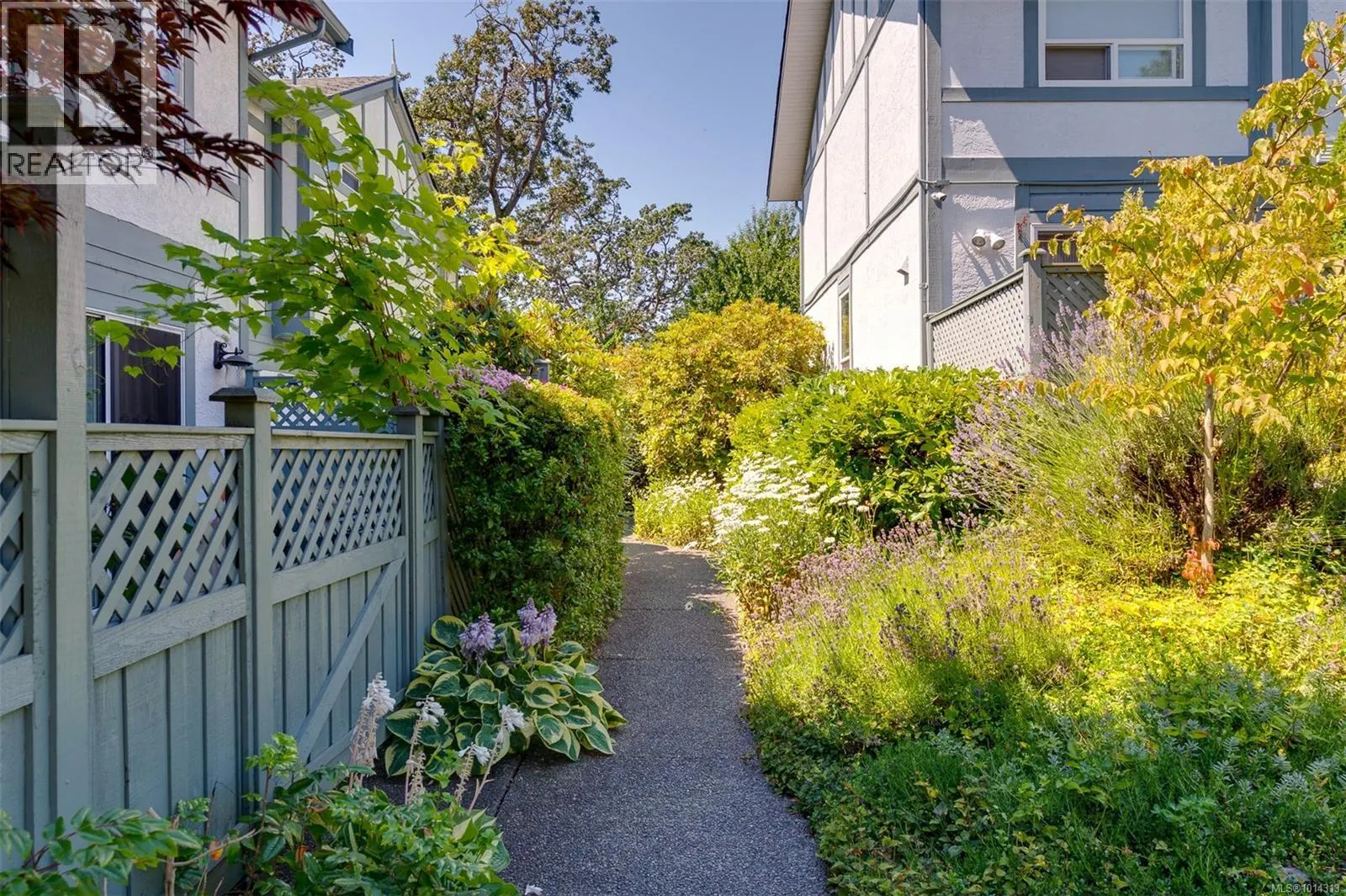 17 3008 Quadra St