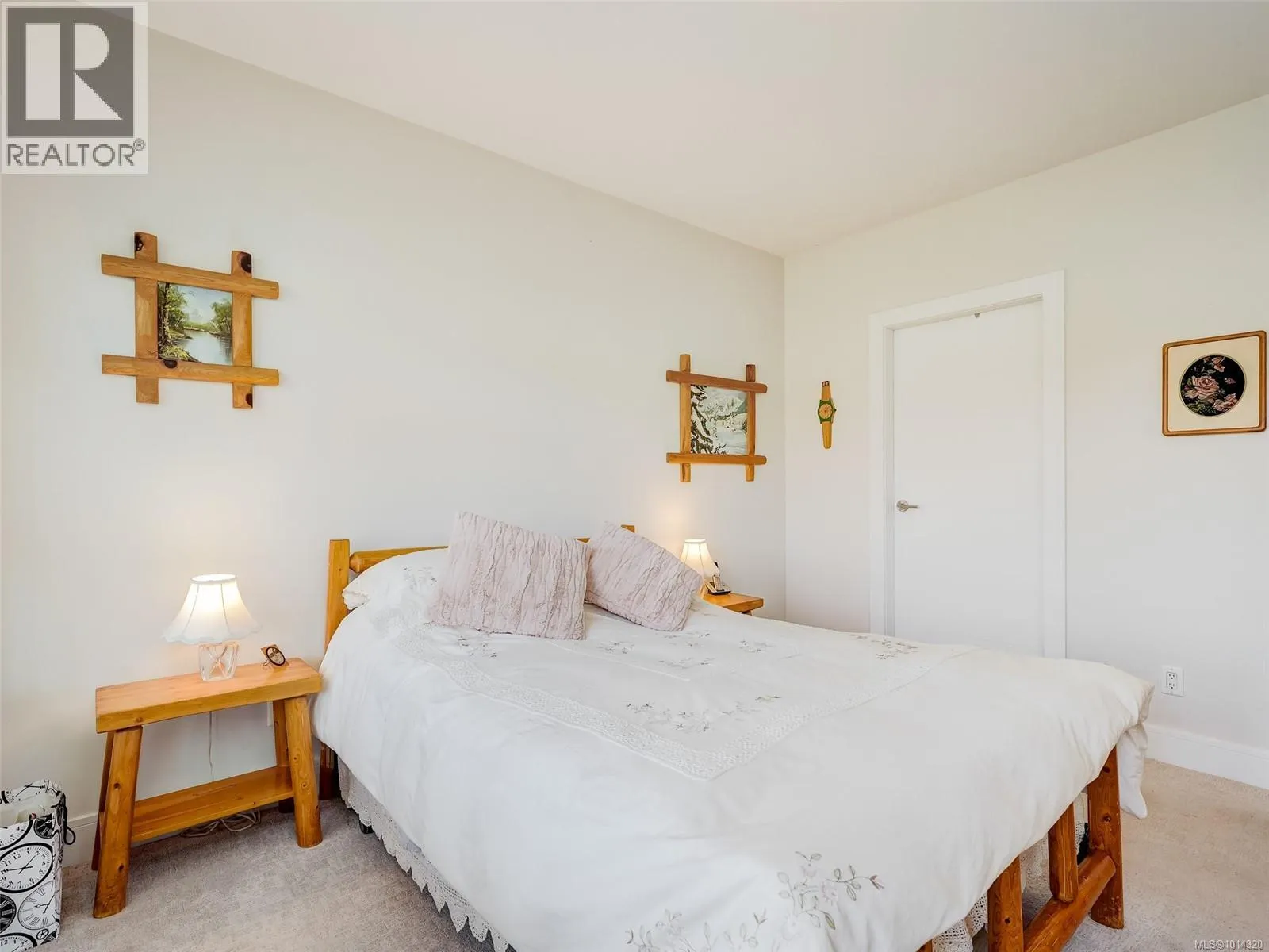 202 7182 West Saanich Rd