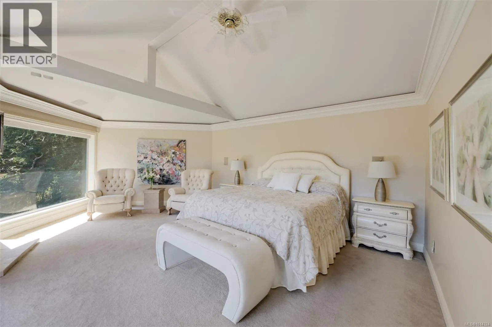 2807 Arbutus Rd