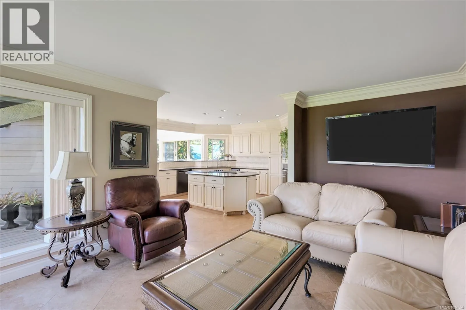 2807 Arbutus Rd