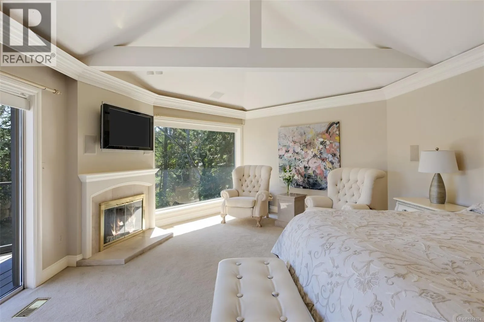 2807 Arbutus Rd
