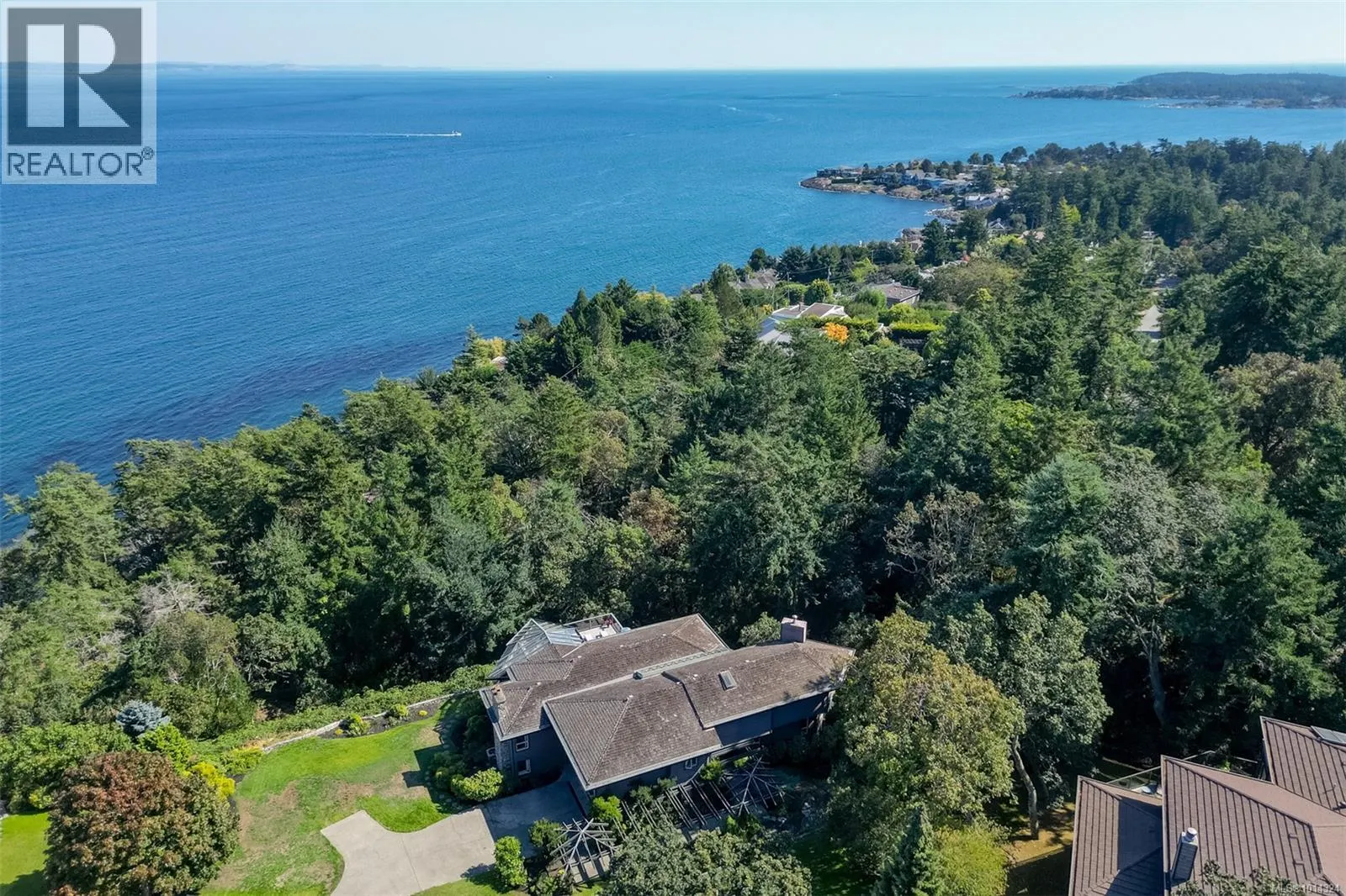 2807 Arbutus Rd