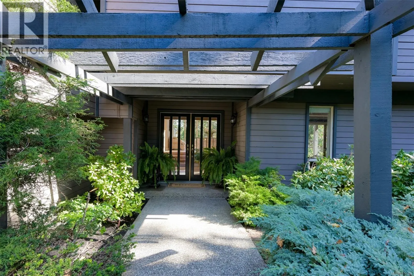 2807 Arbutus Rd