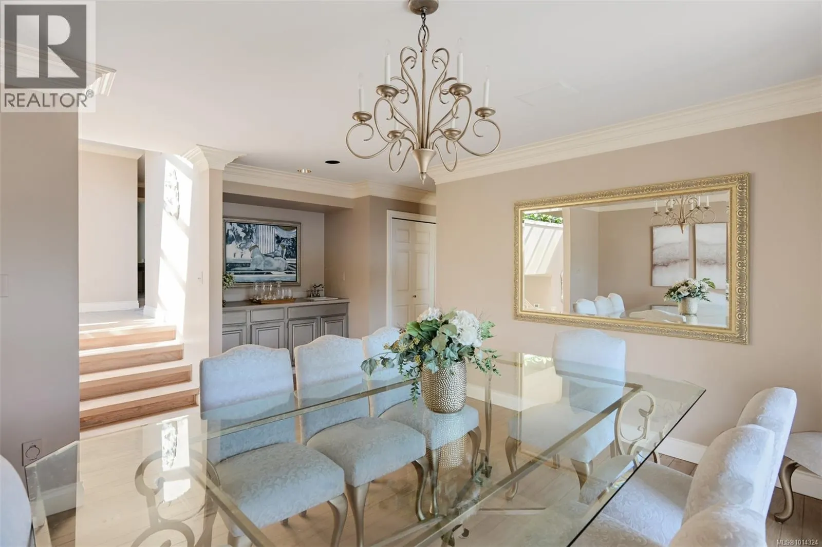2807 Arbutus Rd