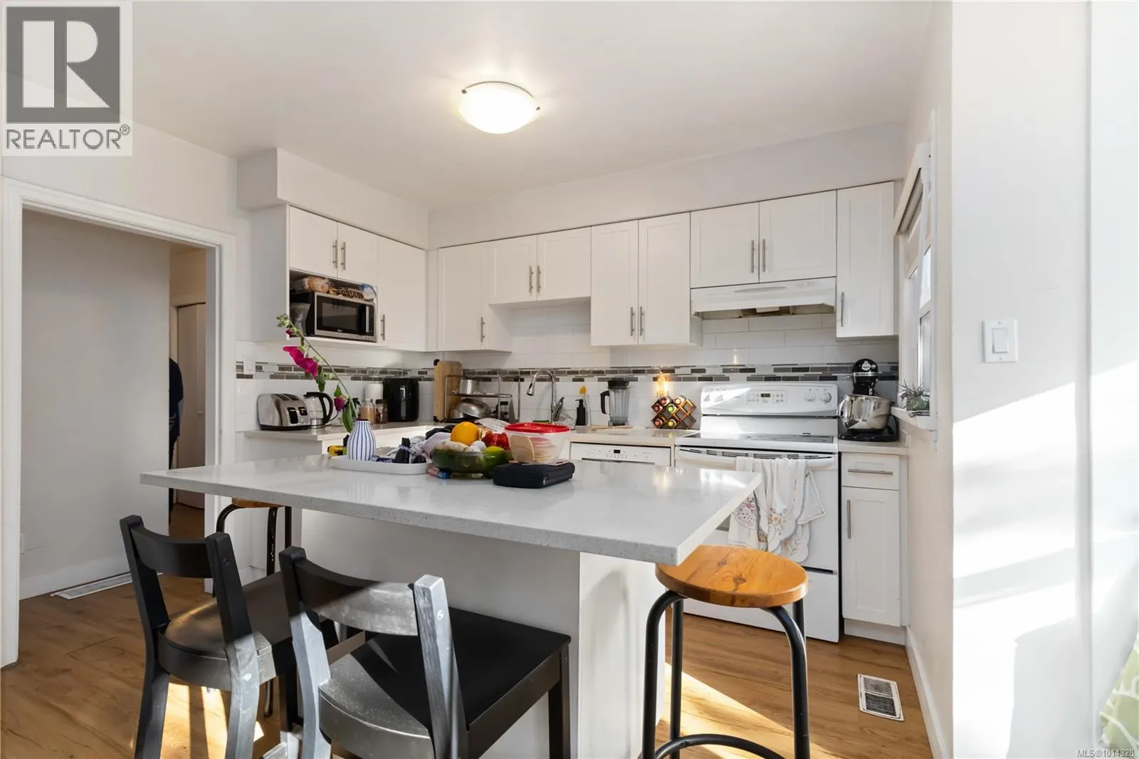 3104-3106 Richmond Rd