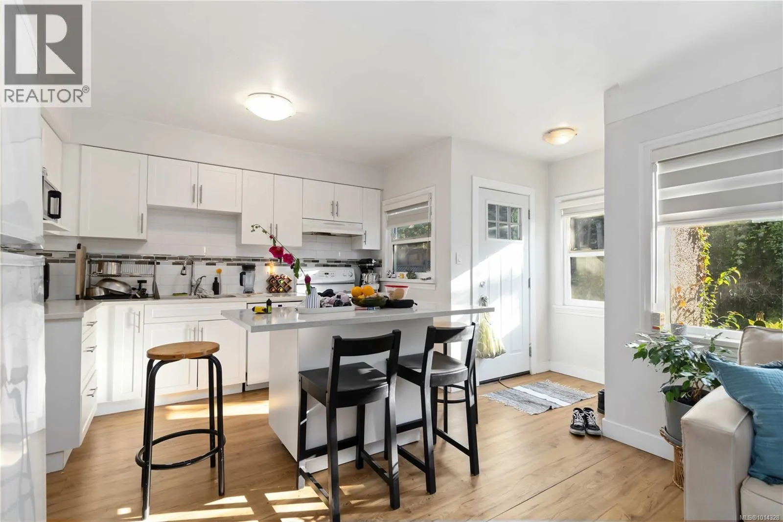 3104-3106 Richmond Rd