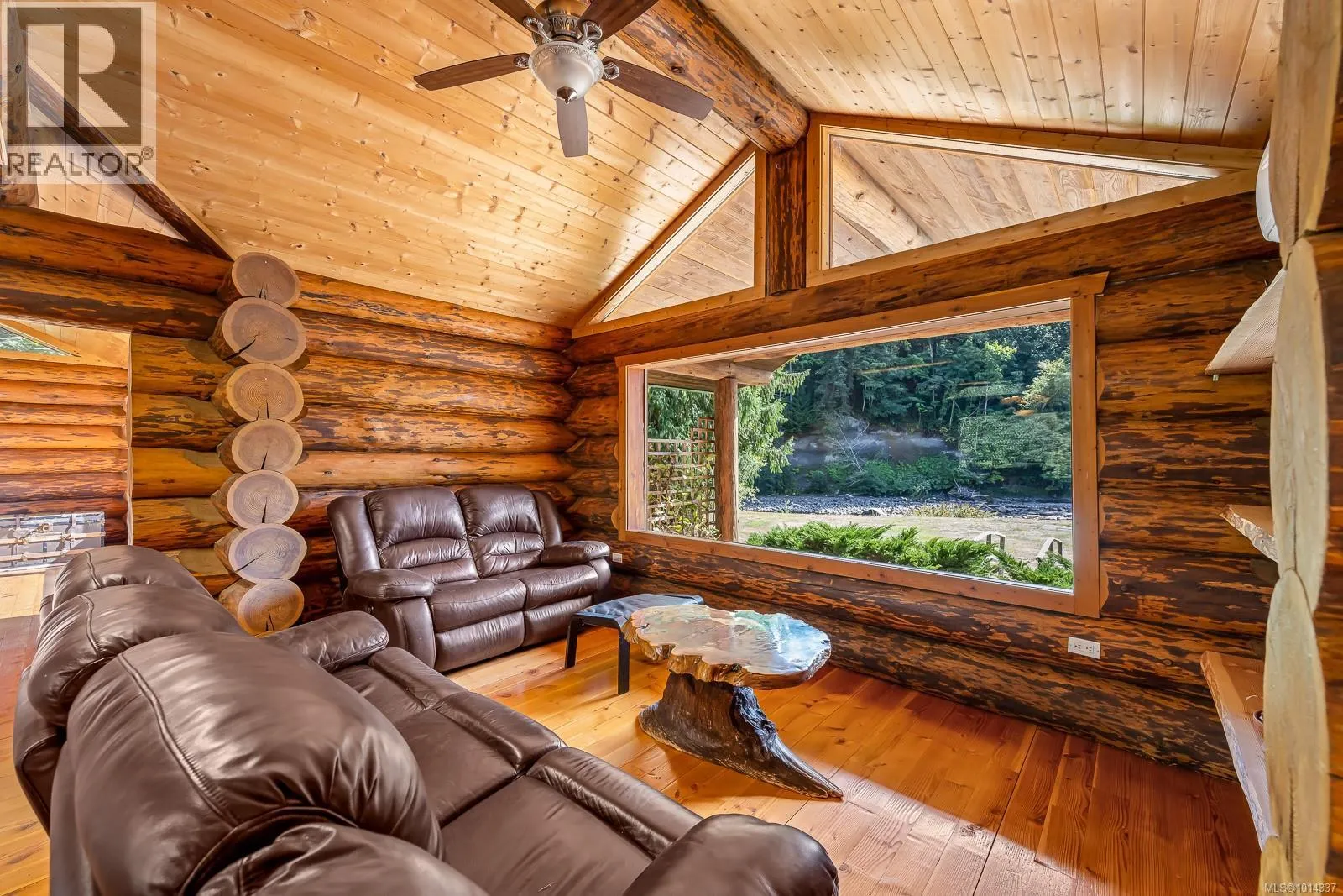 4867 Lorna Lane