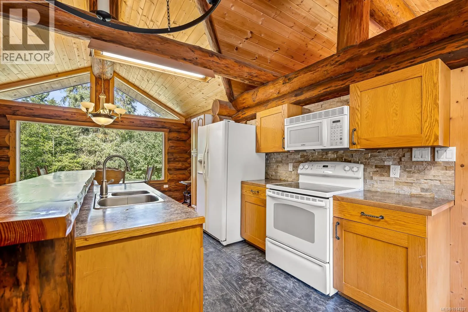 4867 Lorna Lane