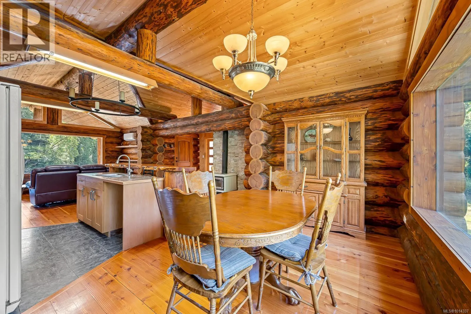 4867 Lorna Lane