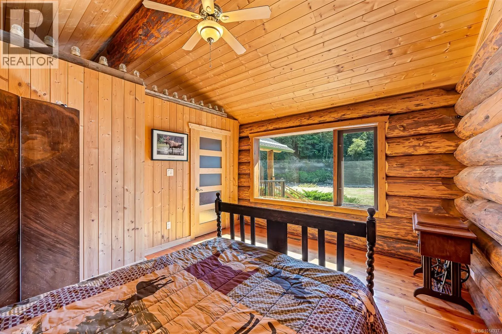 4867 Lorna Lane