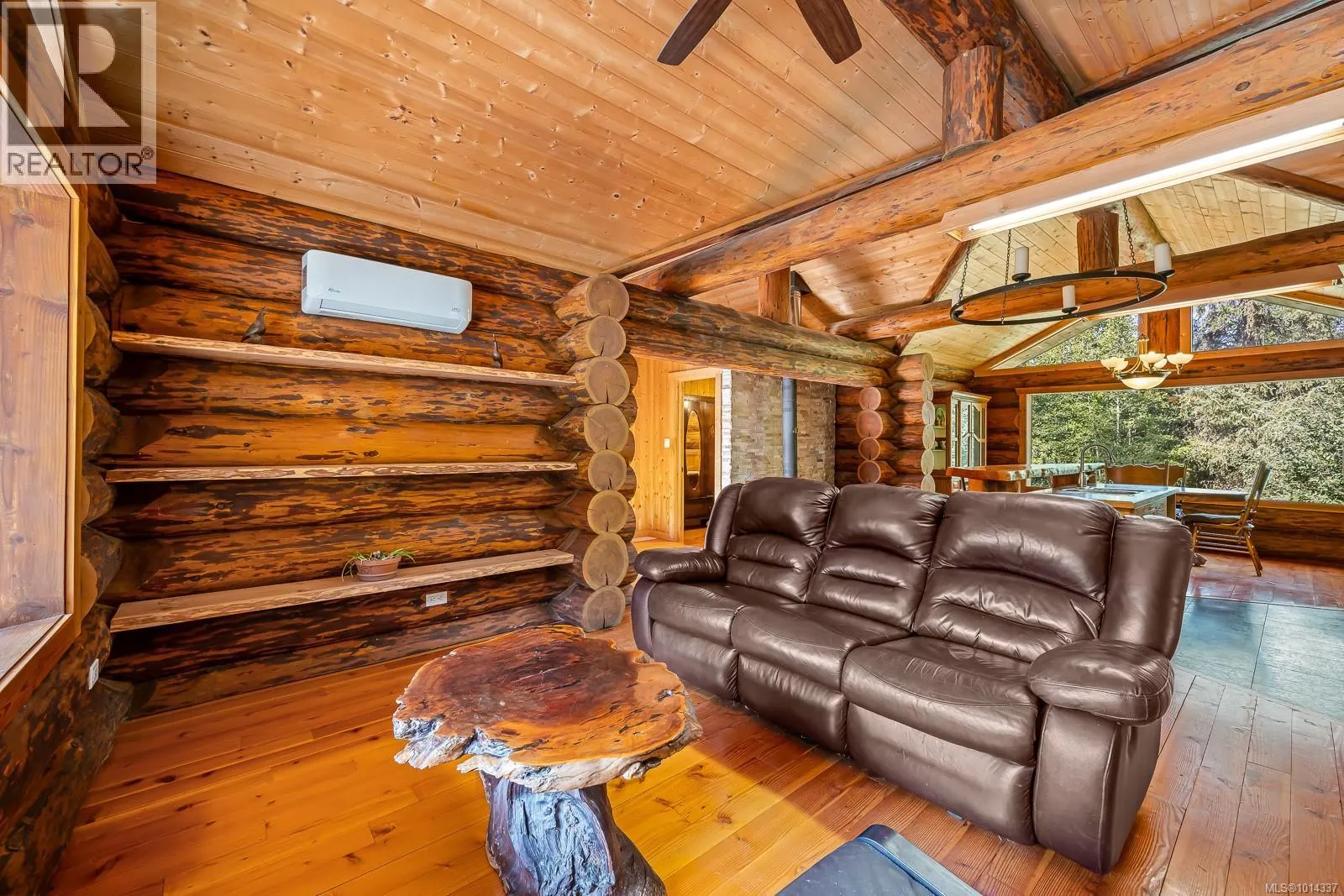 4867 Lorna Lane