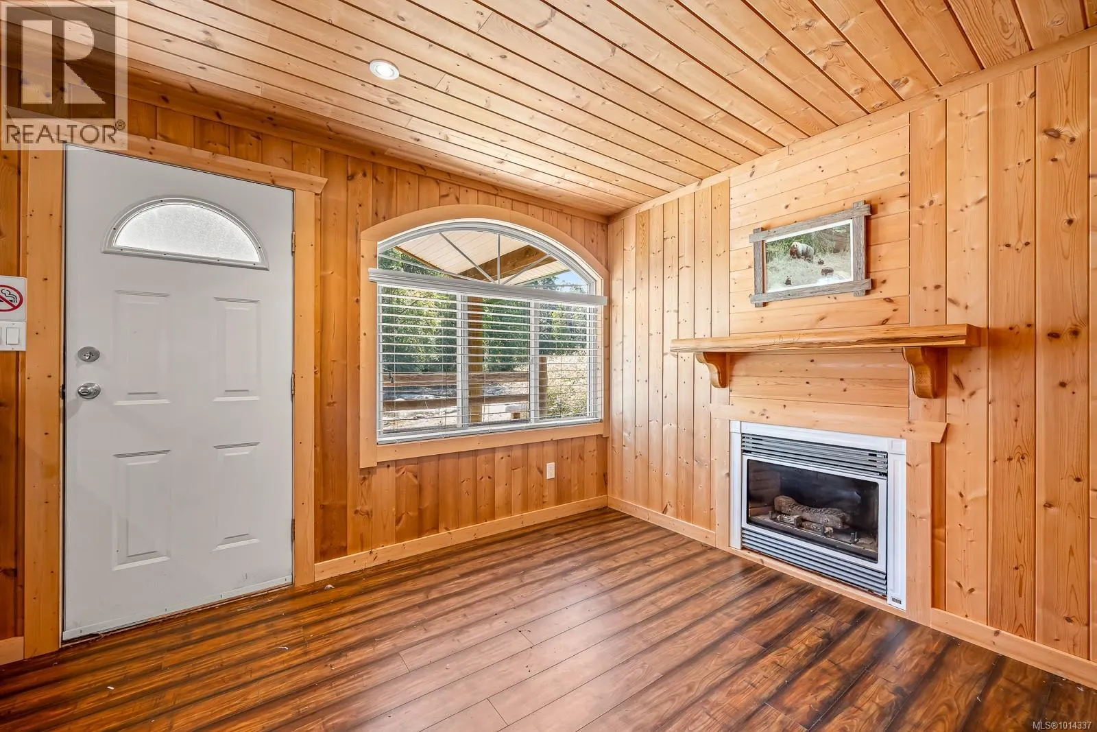 4867 Lorna Lane