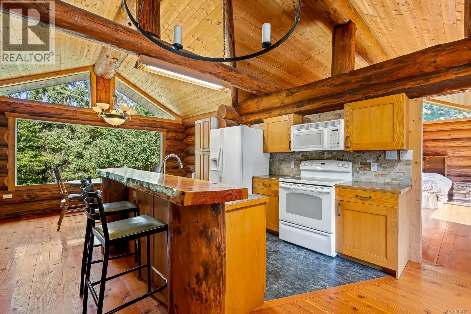 4867 Lorna Lane