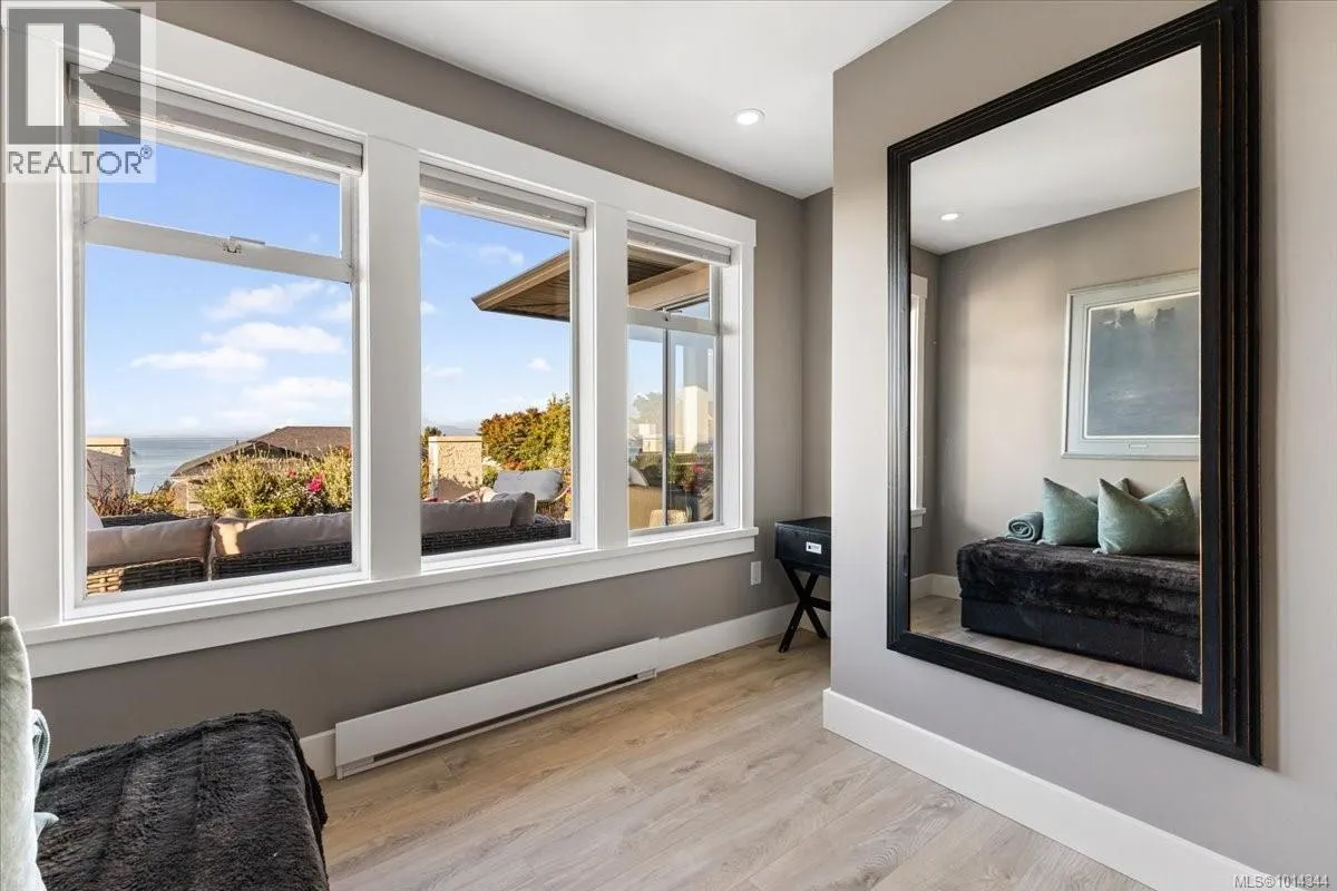 5079 Vista View Cres