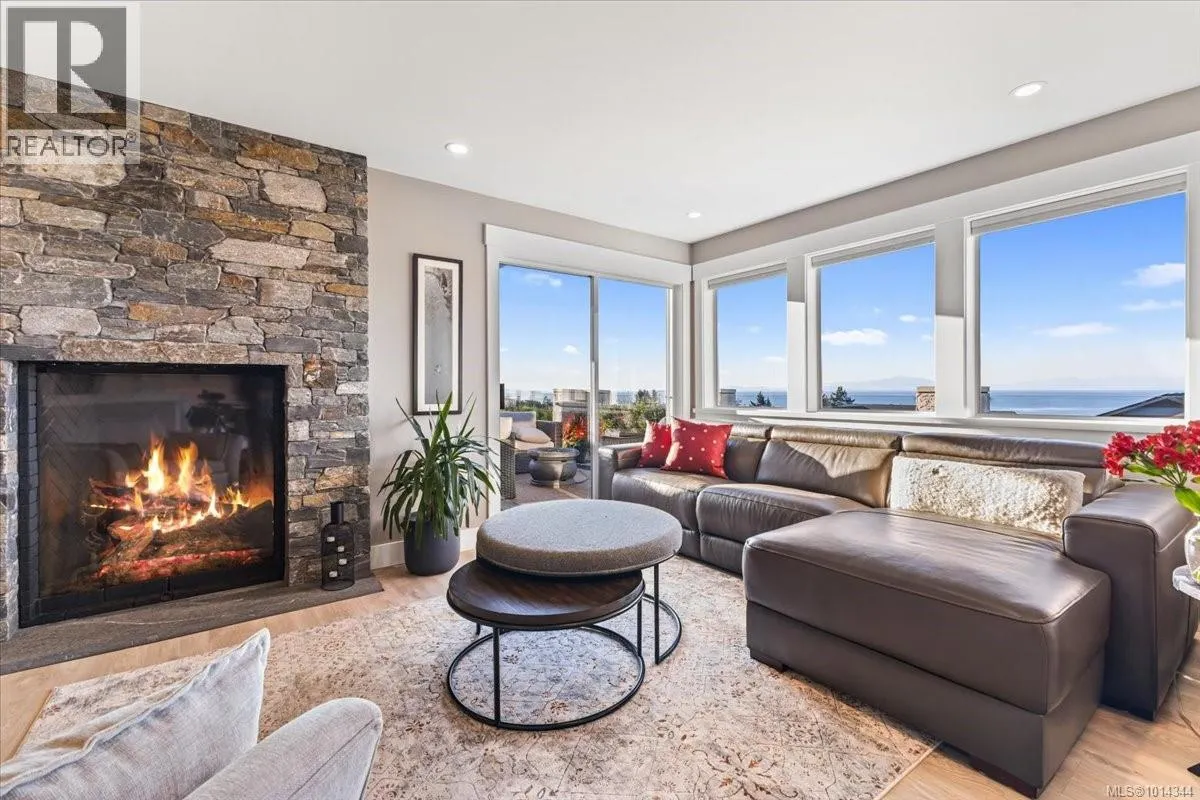 5079 Vista View Cres