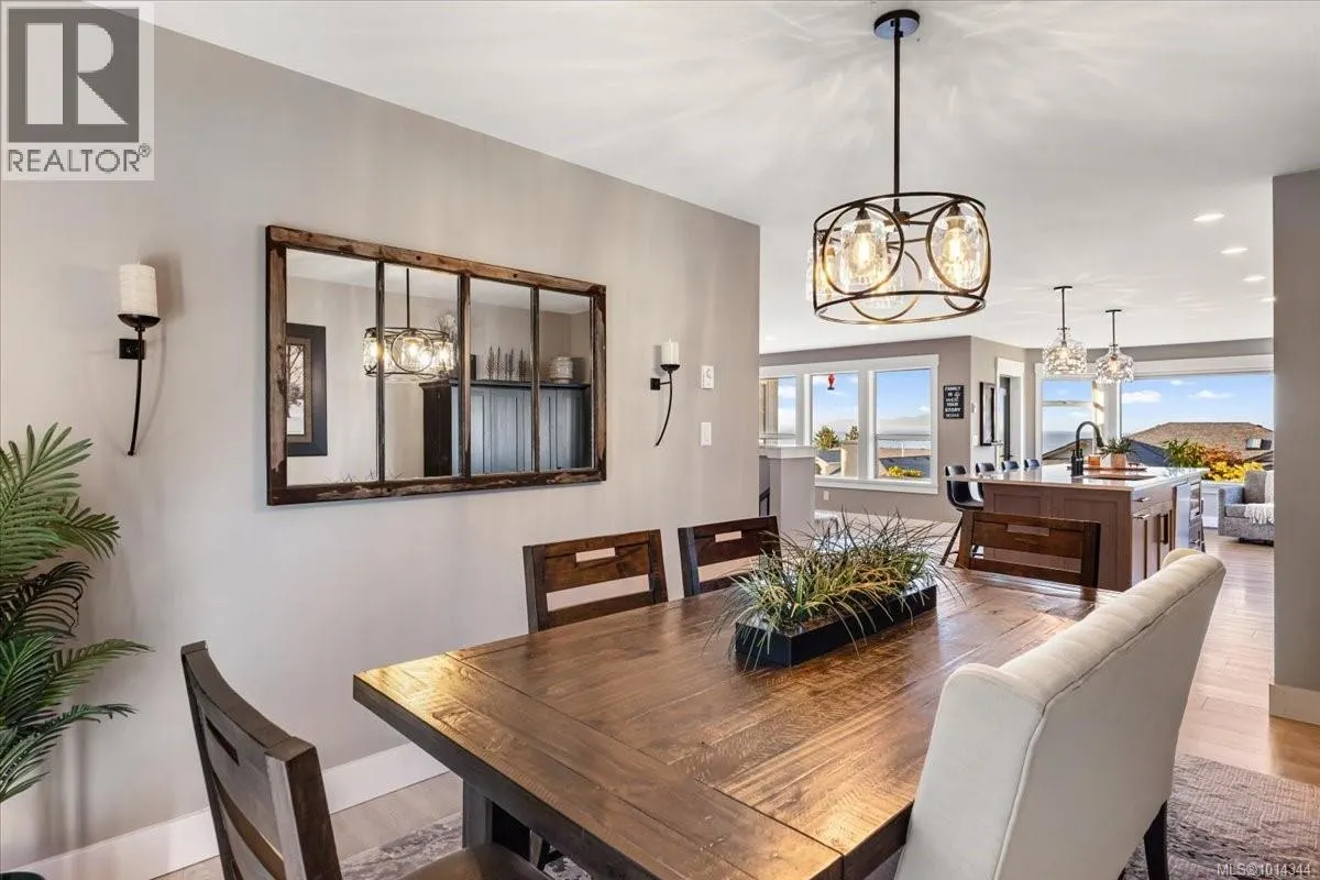 5079 Vista View Cres