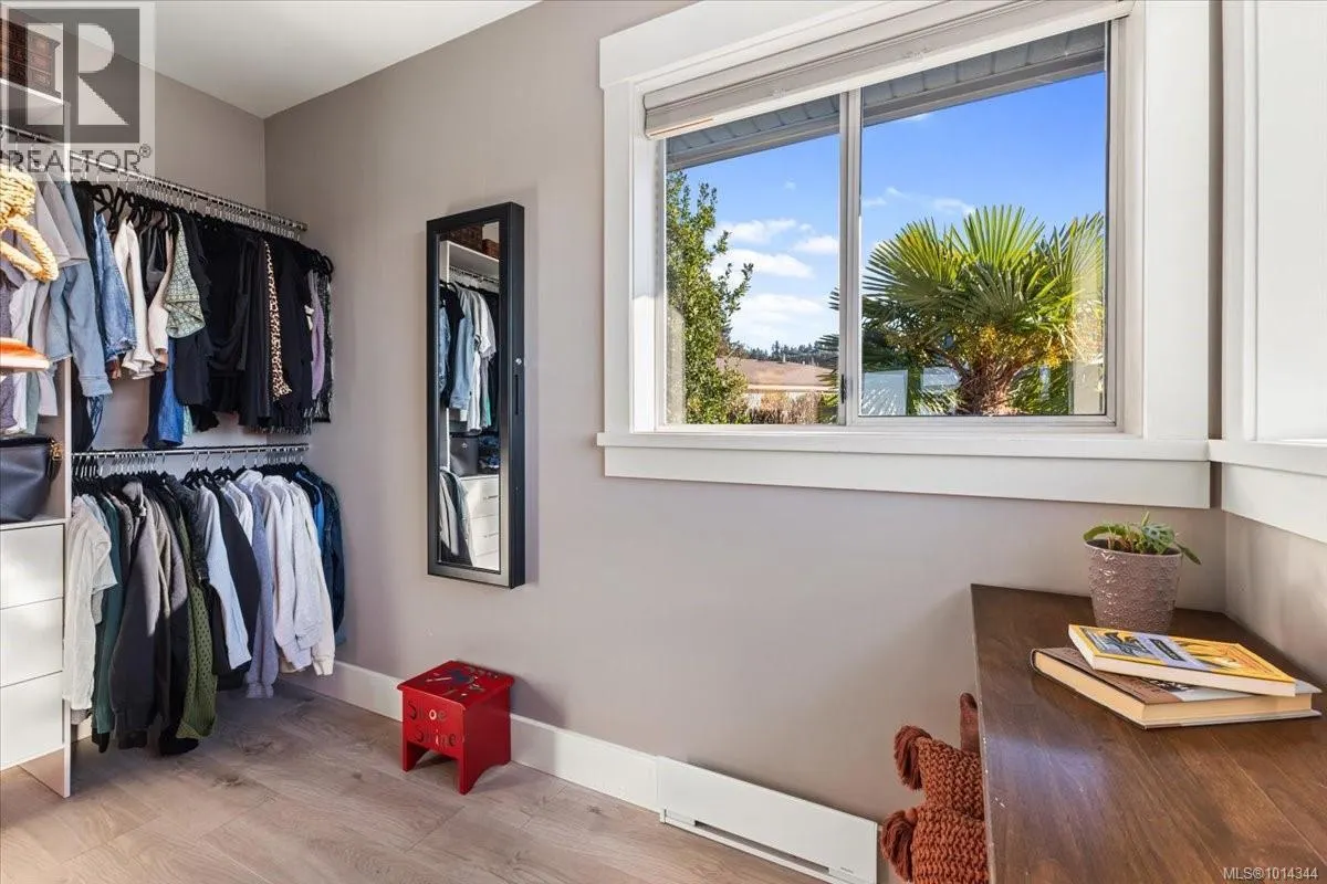 5079 Vista View Cres