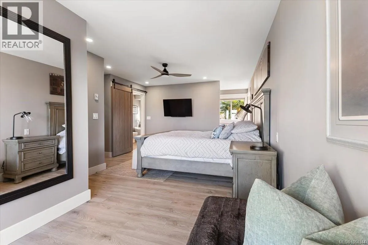 5079 Vista View Cres