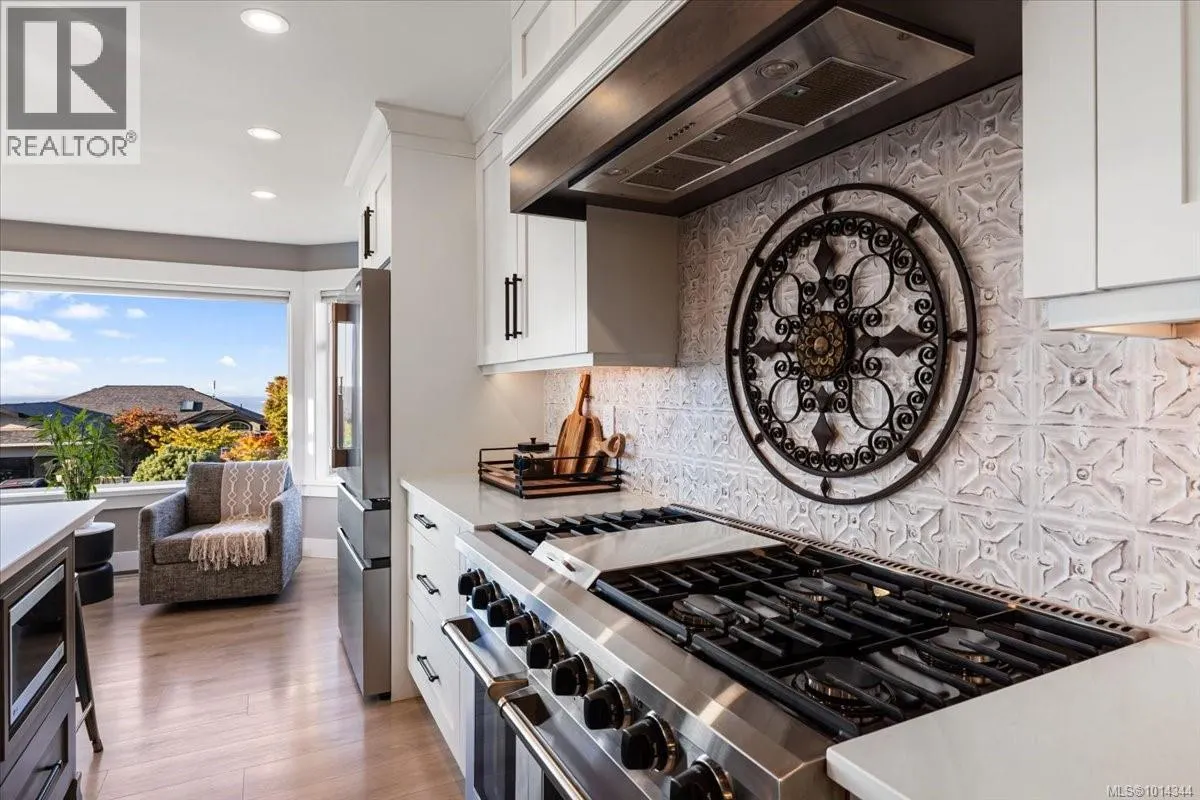 5079 Vista View Cres
