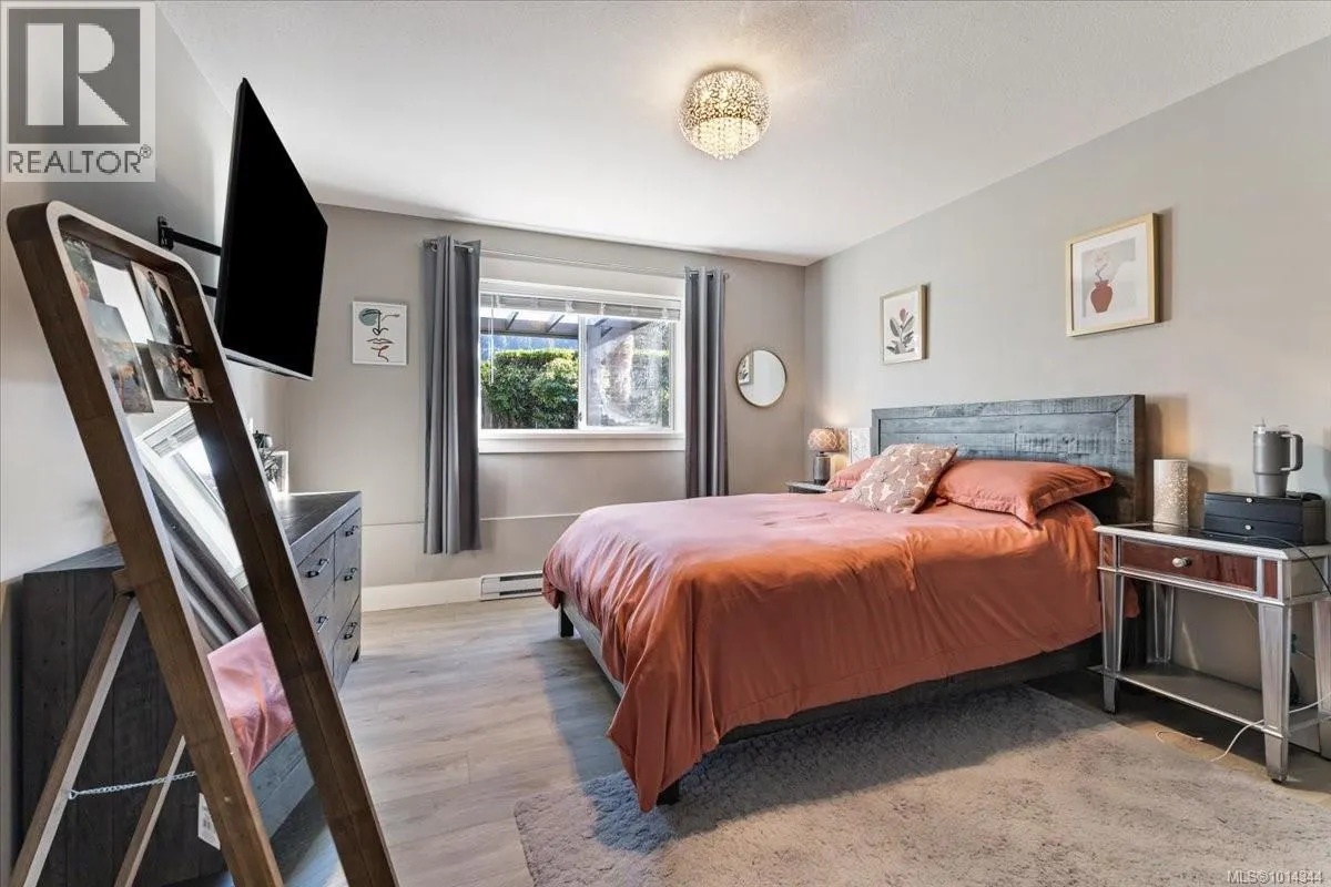 5079 Vista View Cres