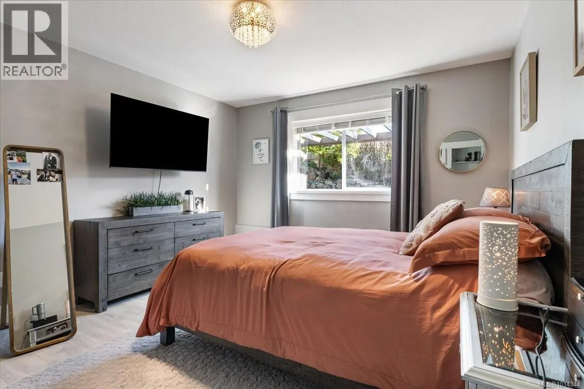 5079 Vista View Cres