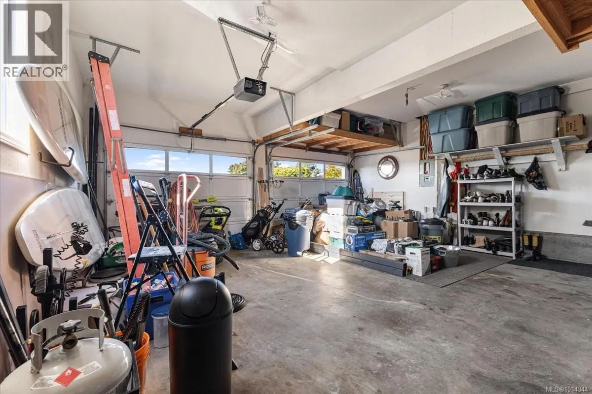 5079 Vista View Cres