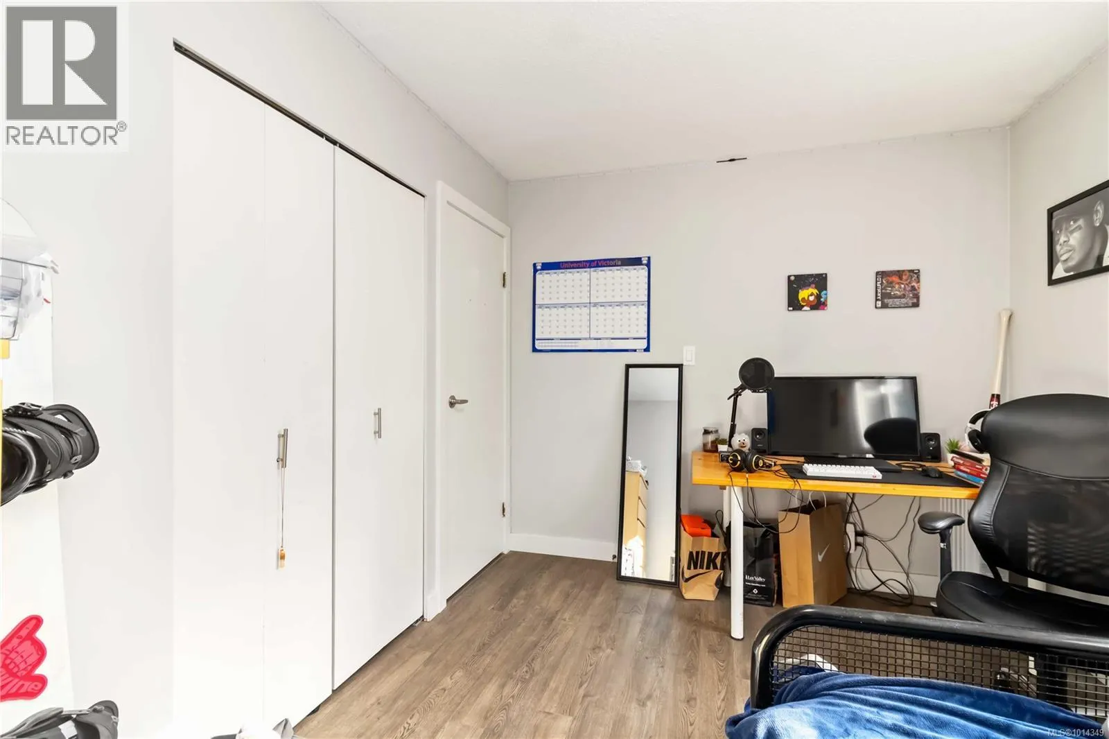 4254 Eastridge Cres