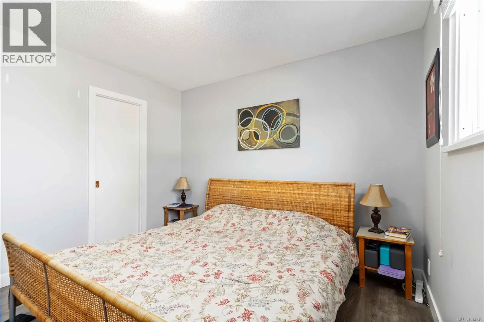 4254 Eastridge Cres