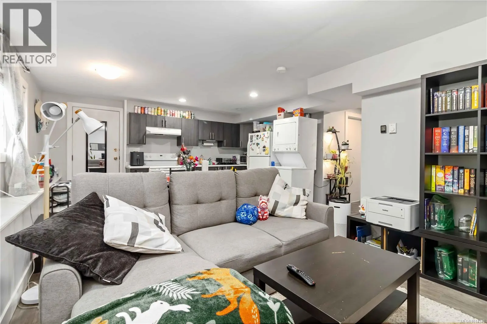 4254 Eastridge Cres