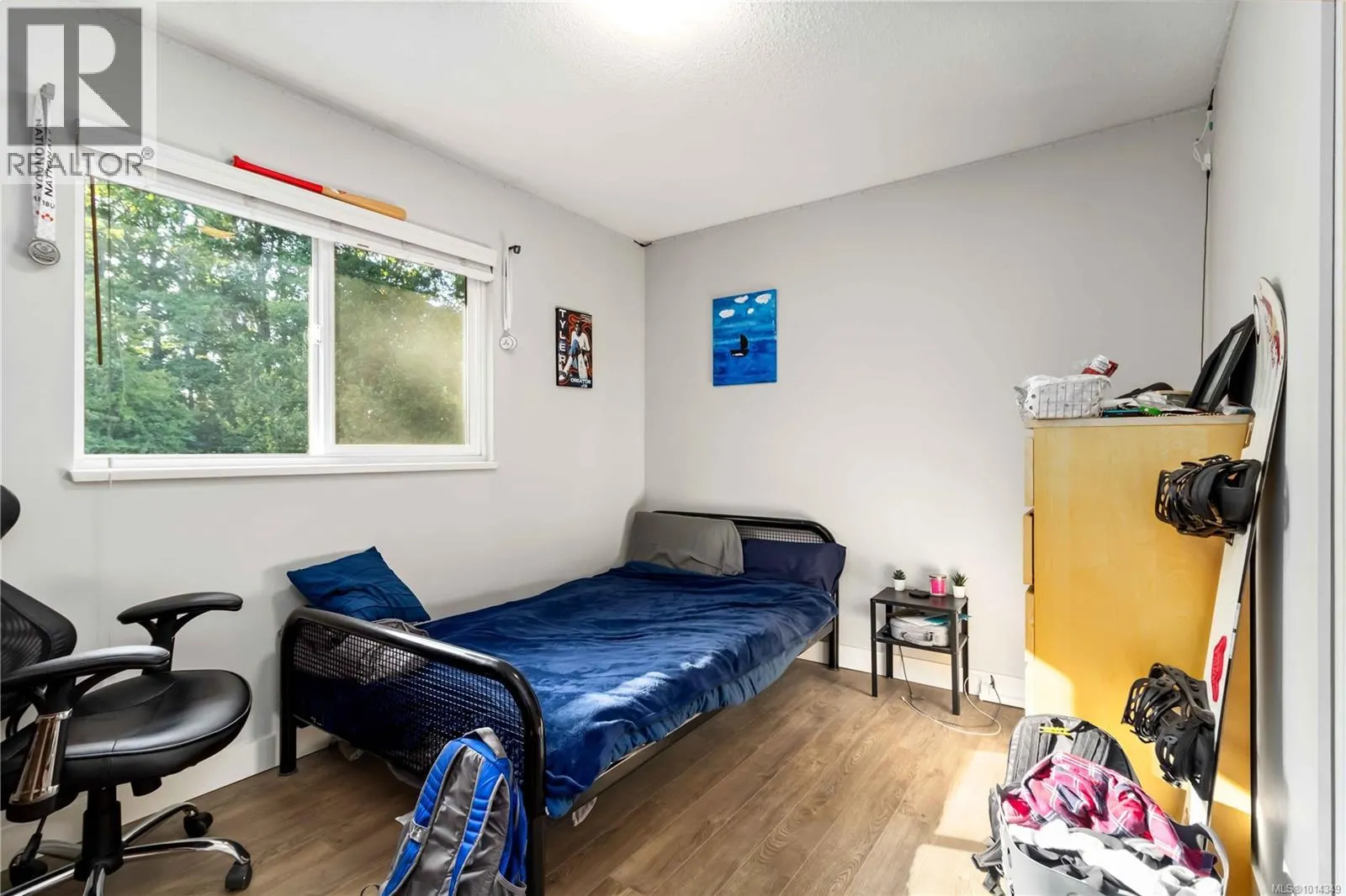 4254 Eastridge Cres