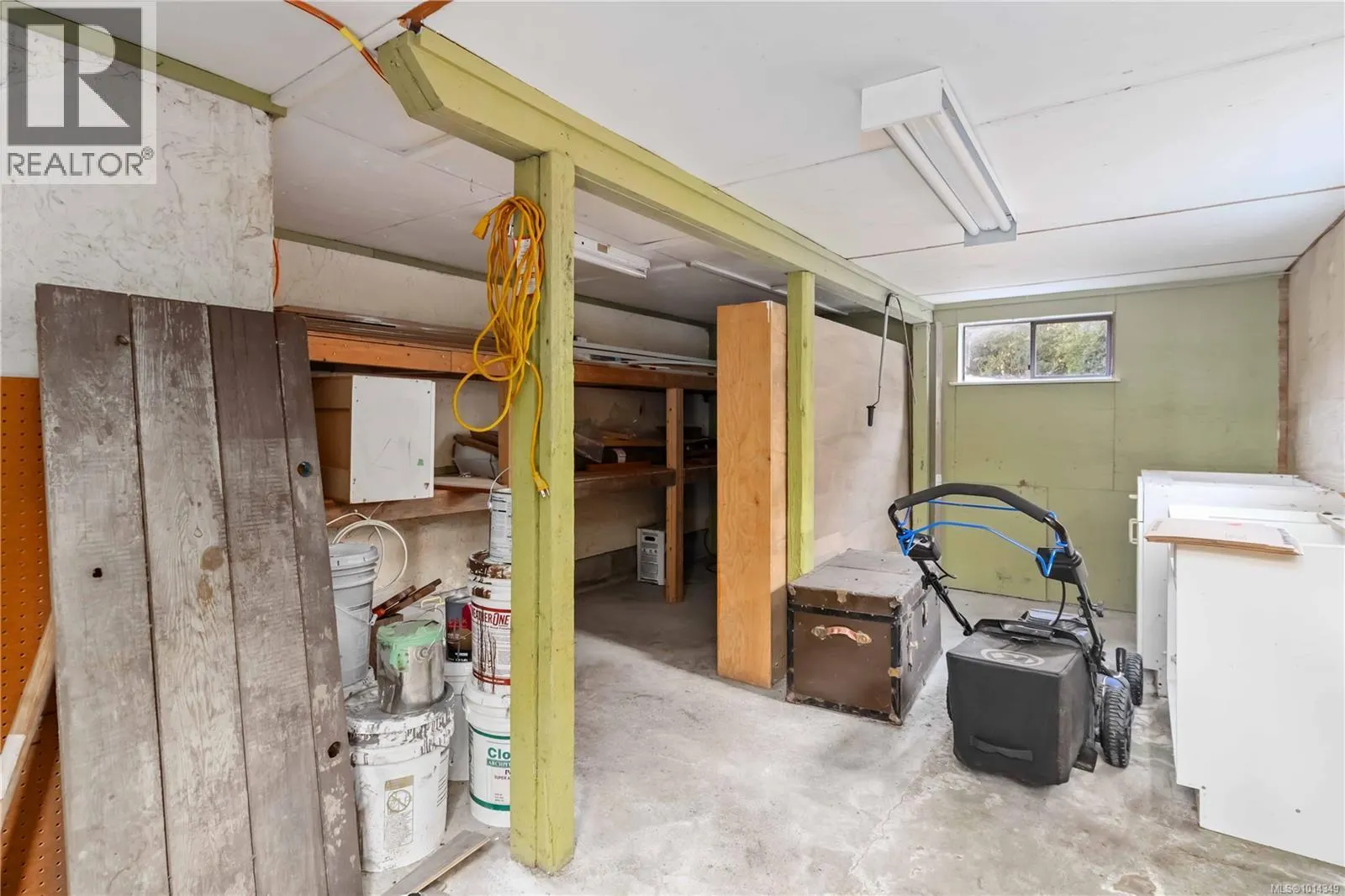4254 Eastridge Cres