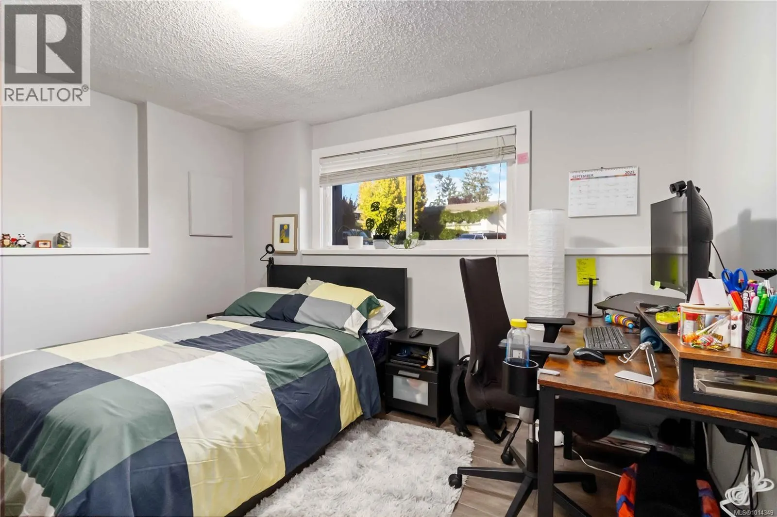 4254 Eastridge Cres
