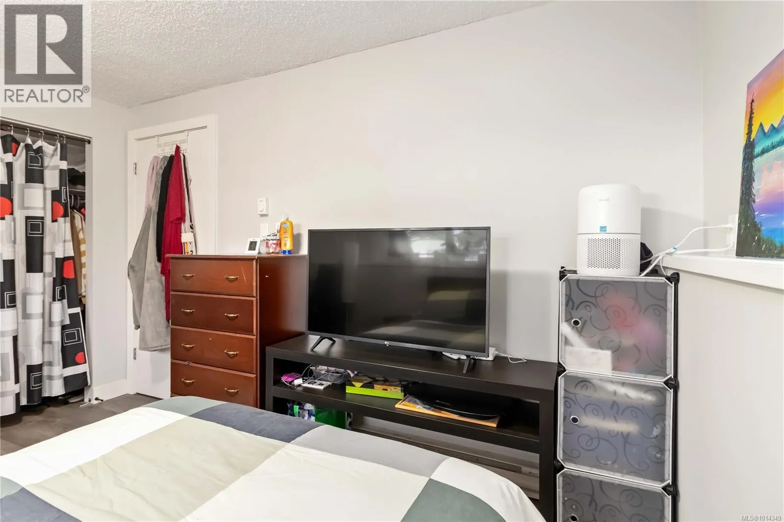 4254 Eastridge Cres