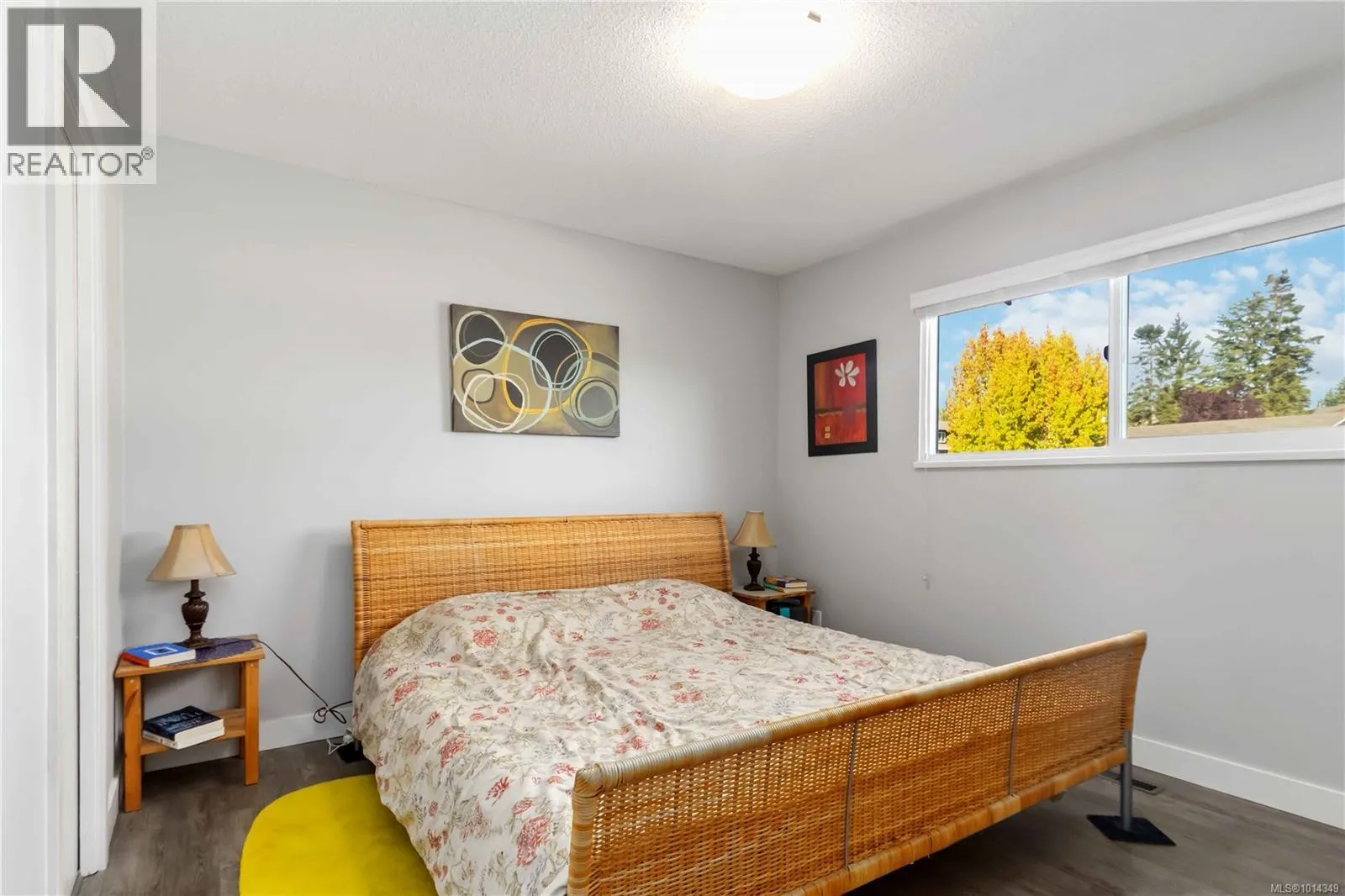 4254 Eastridge Cres