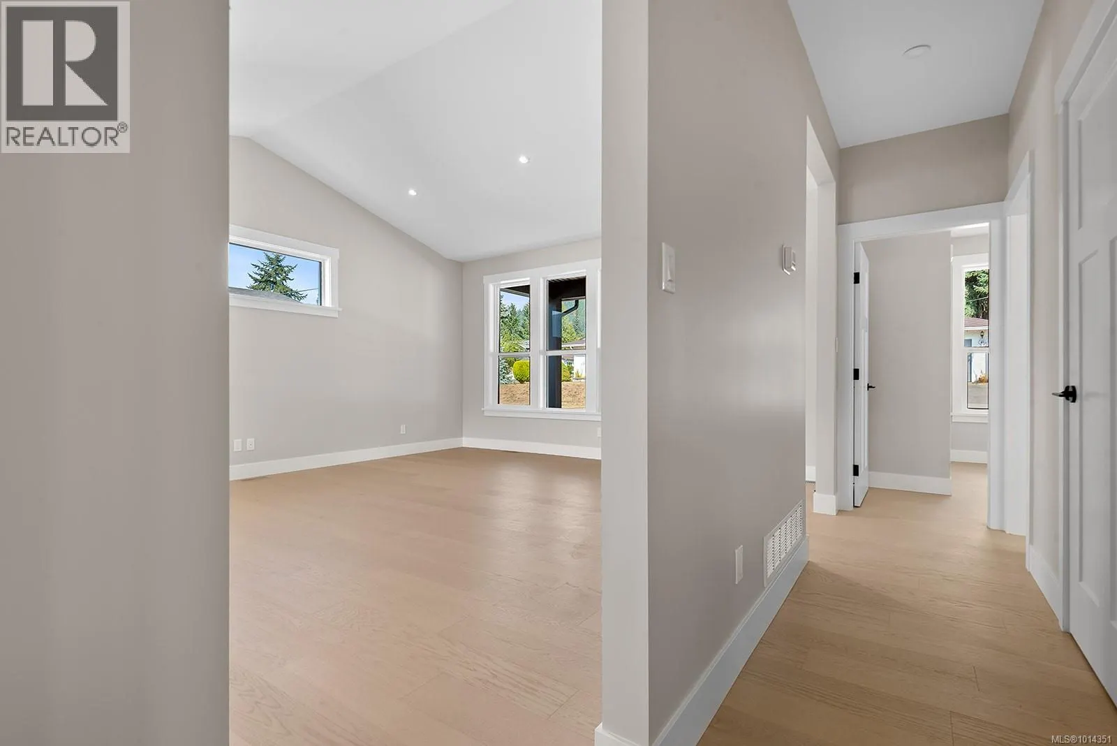 212 Oak Lane