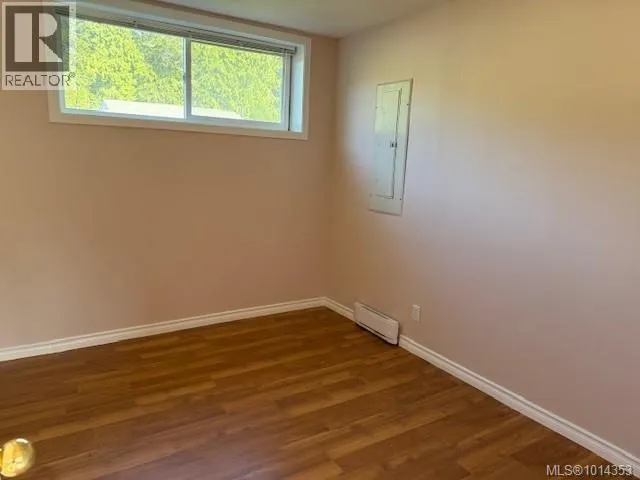 7370 Thunderbird Way