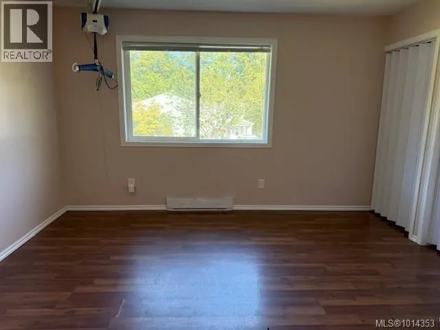 7370 Thunderbird Way