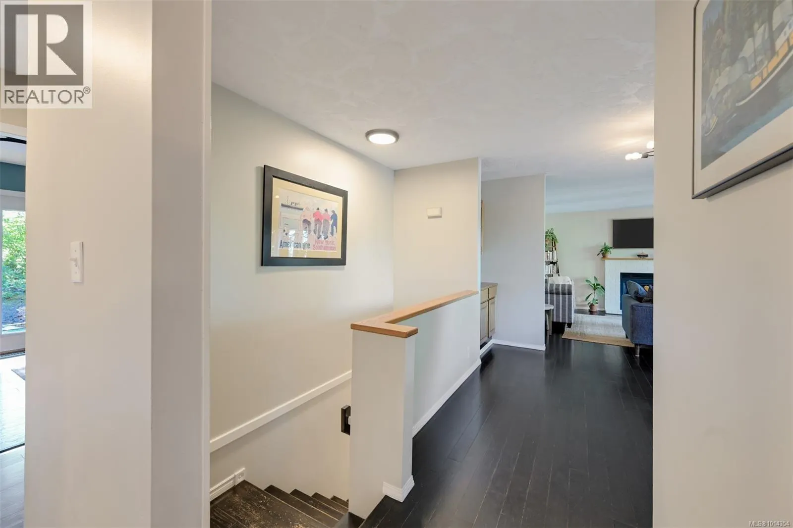 2177 College Pl
