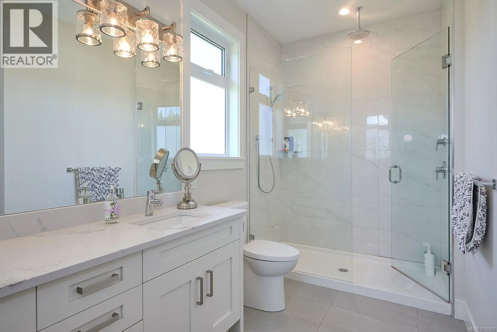 1085 Alpine View Pl