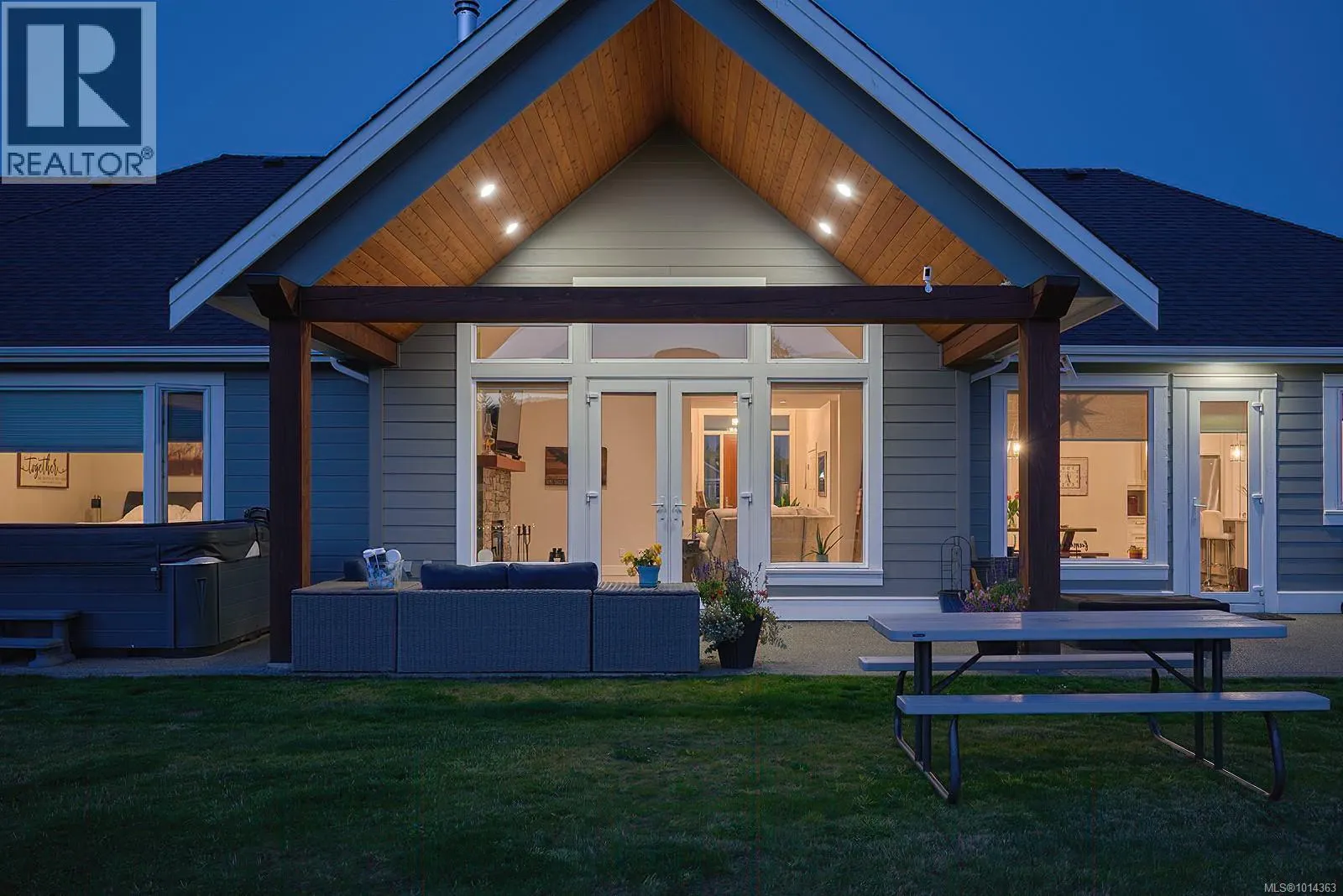 1085 Alpine View Pl