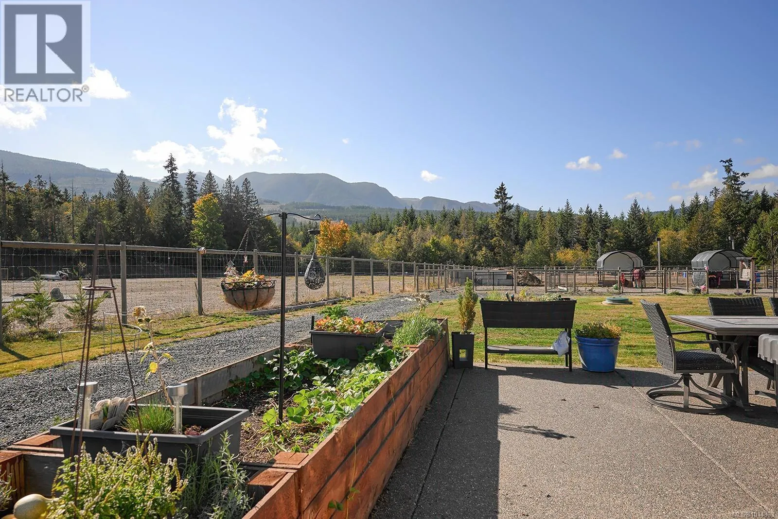 1085 Alpine View Pl