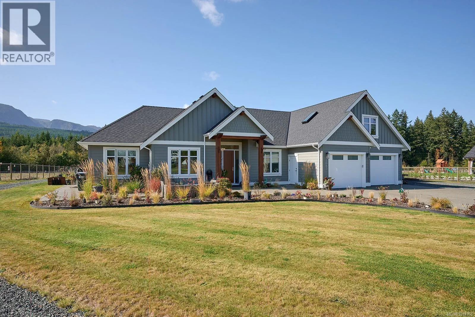 1085 Alpine View Pl