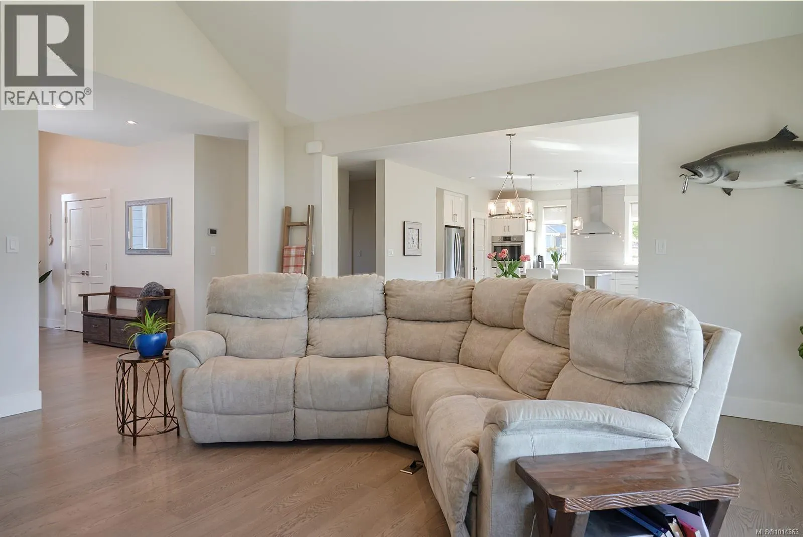 1085 Alpine View Pl