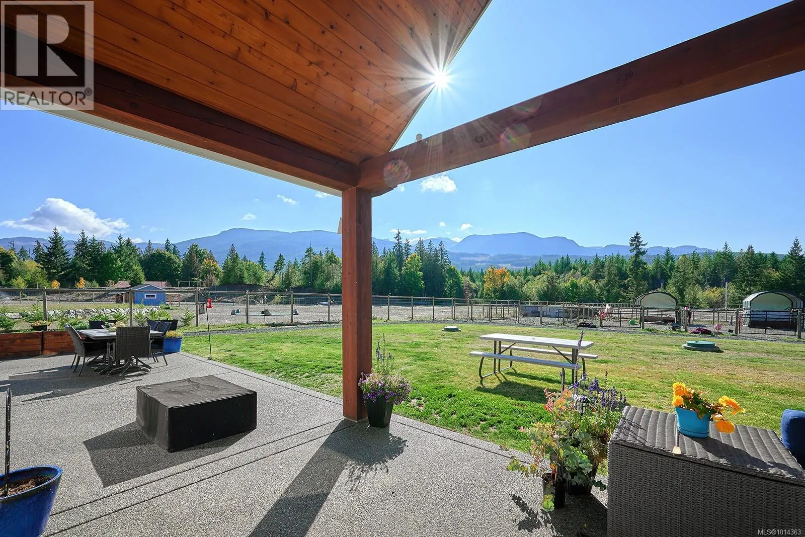 1085 Alpine View Pl