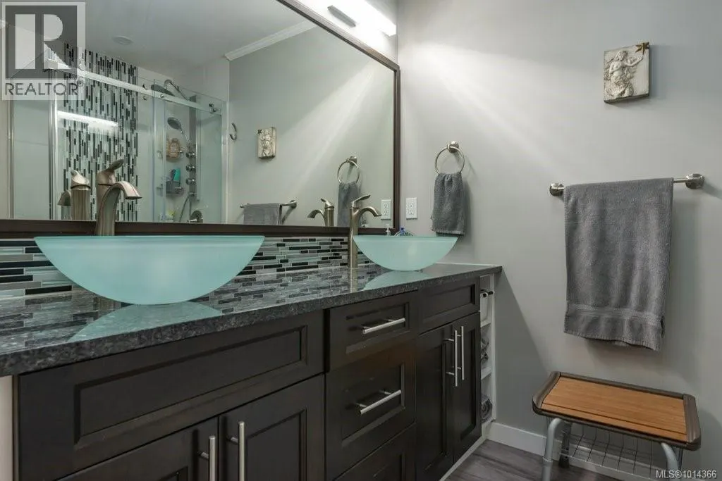 108 McPhedran Rd