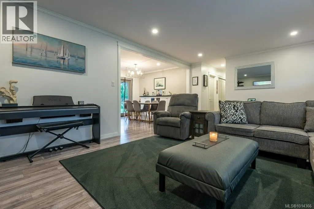 108 McPhedran Rd