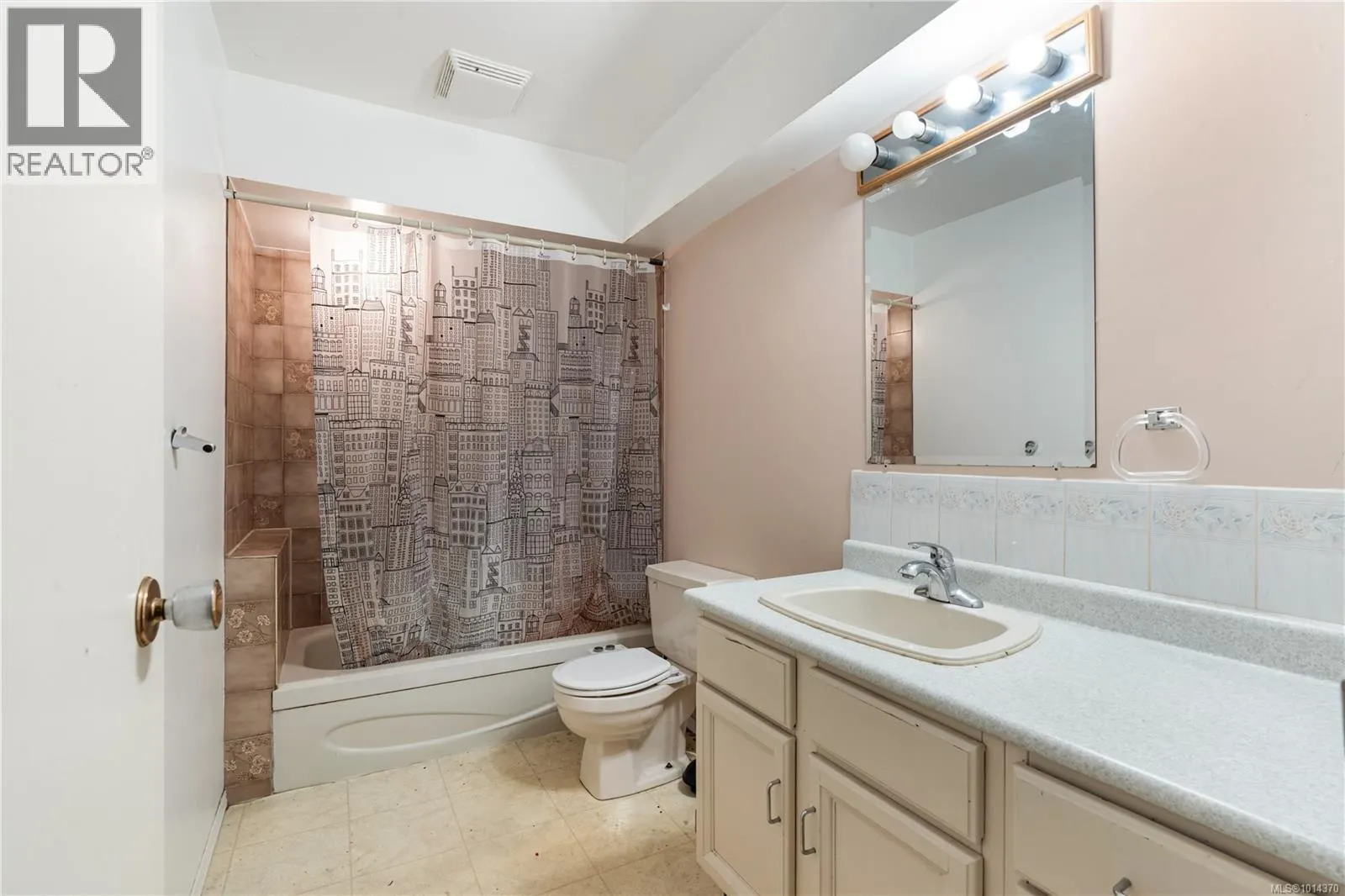 777 Cuaulta Cres